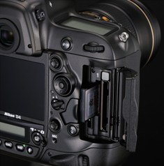 nikon d4 dual card DSLR Nikon D4 : Kembalinya Sang Fenomenal news kamera dslr foto video 