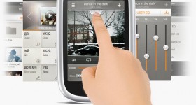 iRiver B100: PMP Layar Sentuh Yang Tahan 36  Jam