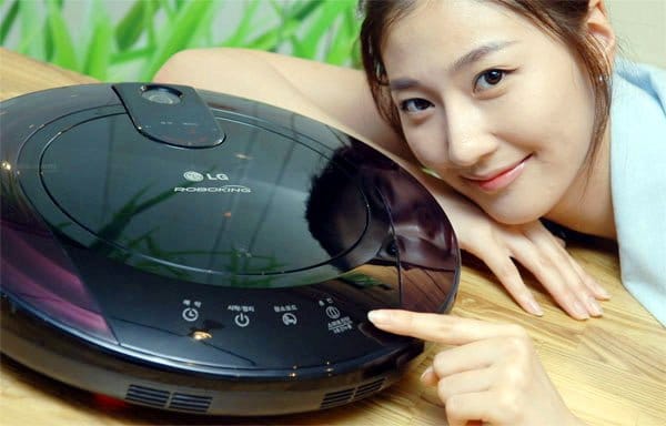LG RoboKing VR6172LVM: Vacuum Cleaner yang Bisa Mengeluh Jika Sakit 19 LG02