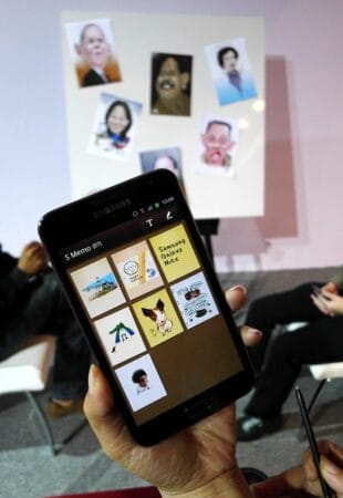 galaxy note di tangan