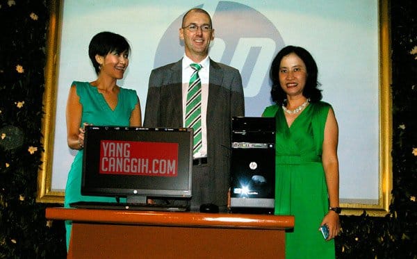 HP Meluncurkan Pavilion p2 Series, Desktop PC Ramah Lingkungan 25 JaneRitonga Theresia Ellytasari Blair Crookston