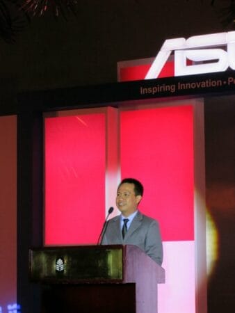 Launching Asus Eee PC Flare Series 3 Launching Asus Eee PC Flare Series 3