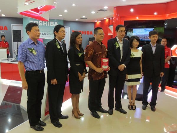 Toshiba Flagship Store 8