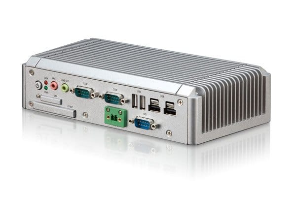 VIA AMOS-3002: Komputer Mungil untuk Hiburan dalam Mobil 21 amos3200 1