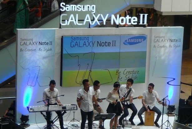 SG Note II stage