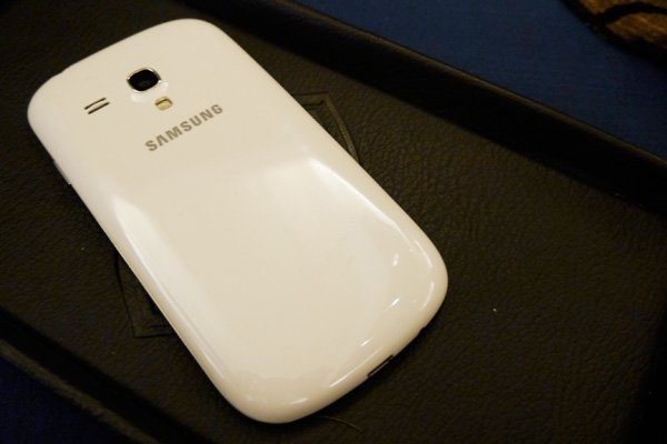 Samsung-Galaxy-S3-mini-back-cover