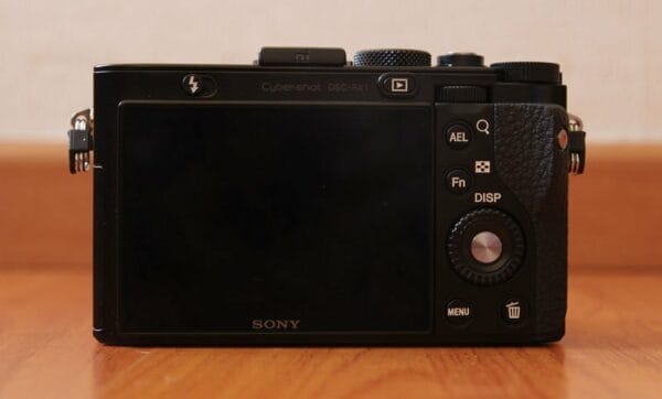 sony rx1 belakang