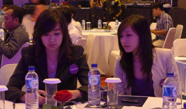 Hands-On BlackBerry Q10 26 hands on