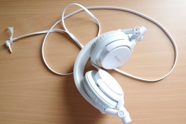 Review Sony MDR-V55 - YANGCANGGIH.COM