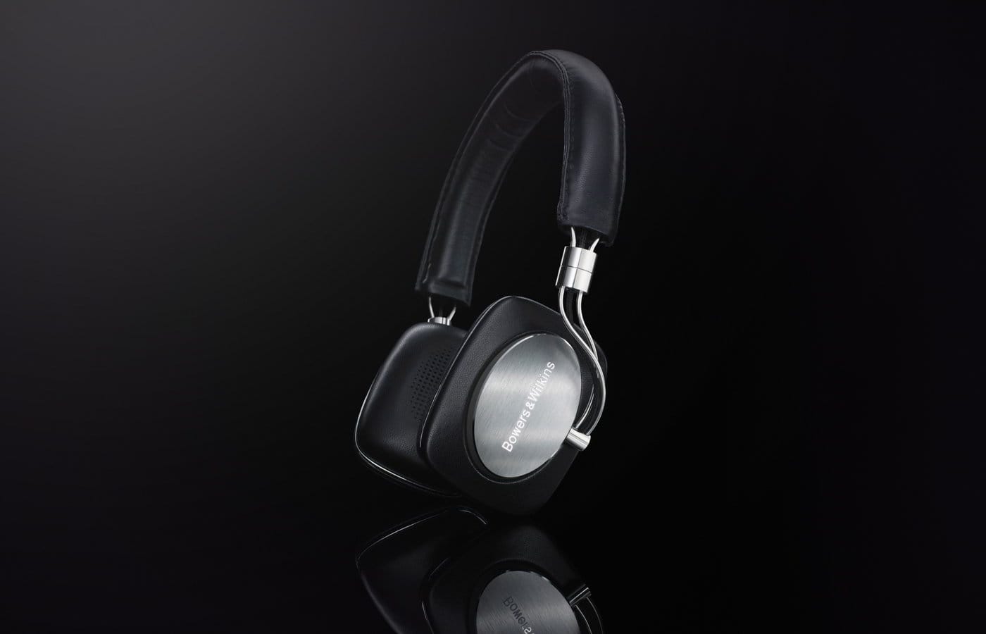 bw P7 over the ear