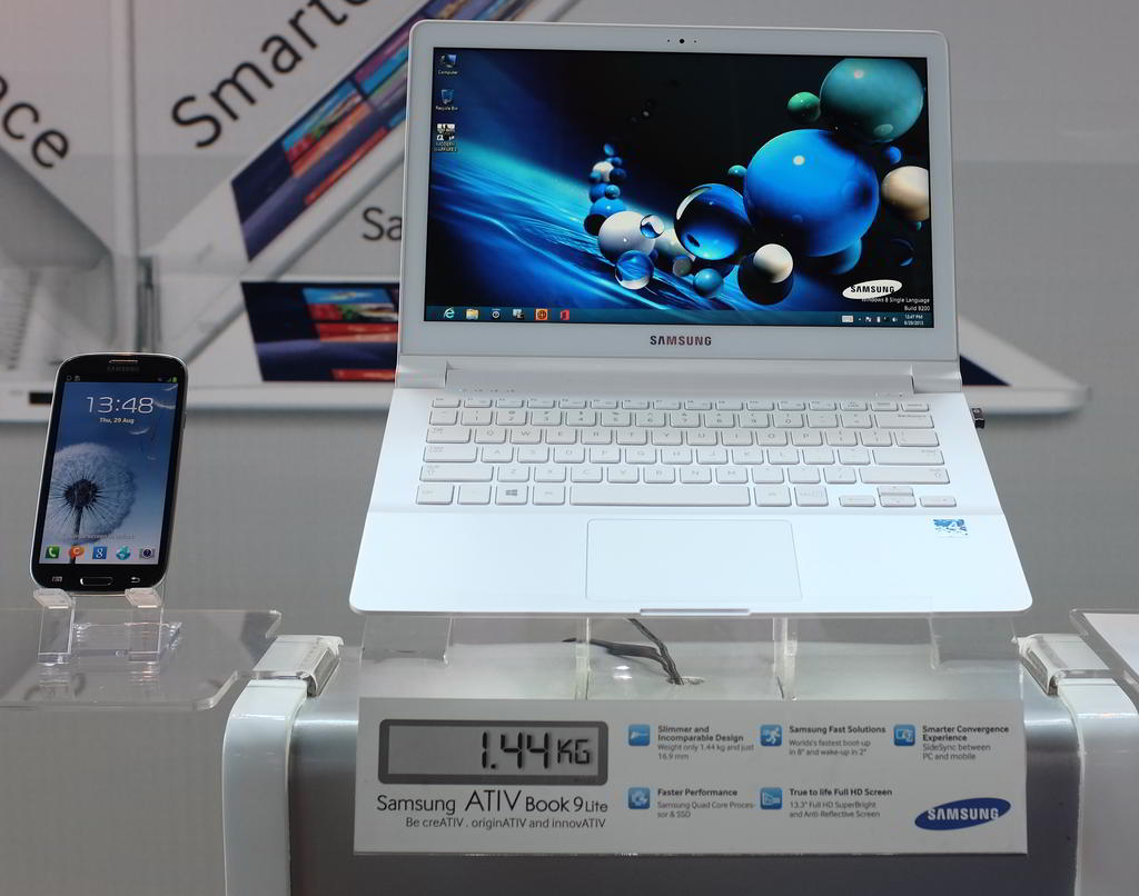 Samsung ATIV Book 9 Lite: Tipis Menawan dengan Harga Bersahabat 43 samsung ativ book 9 lite sidesync