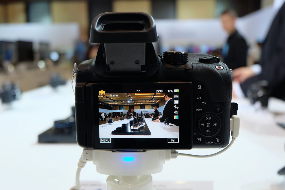 samsung nx30 body 4