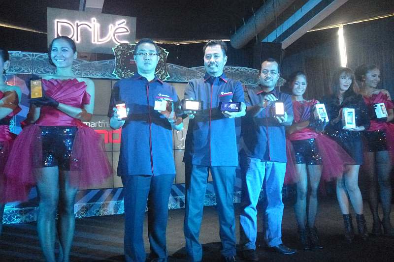 Smartfren Luncurkan 4 Andromax Baru: C2, G2, i3, & i3S 24