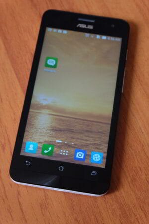 asus zenfone 5 depan