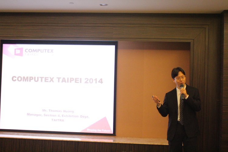 Mr Thomas Huang menyampaikan presentasi mengenai Computex 2014