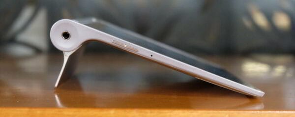 lenovo yoga tablet titl