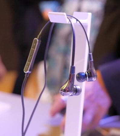 samsung level earphone 1