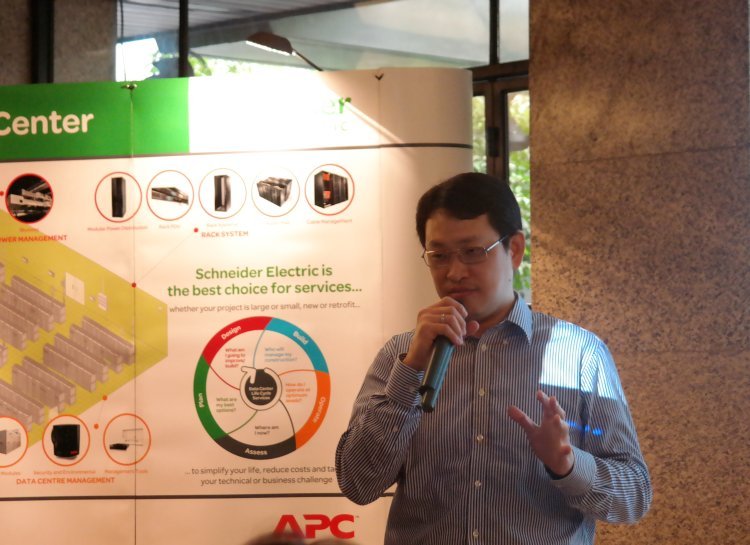 Schneider Electric Perkenalkan Solusi Data Center Life Cycle Services 25 schneider 1