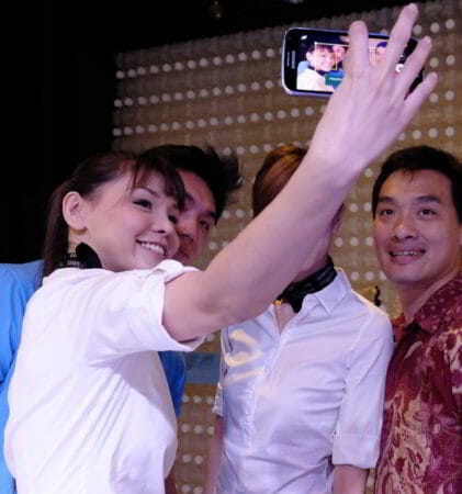 samsung k zoom selfie alarm samsung k zoom selfie alarm