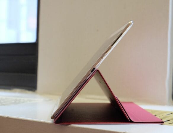 samsung galaxy tab s side with cover