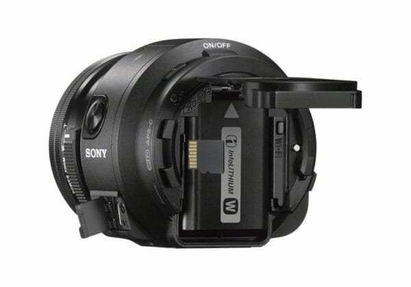 Sony ILCEQX1 back open Sony ILCEQX1 back open