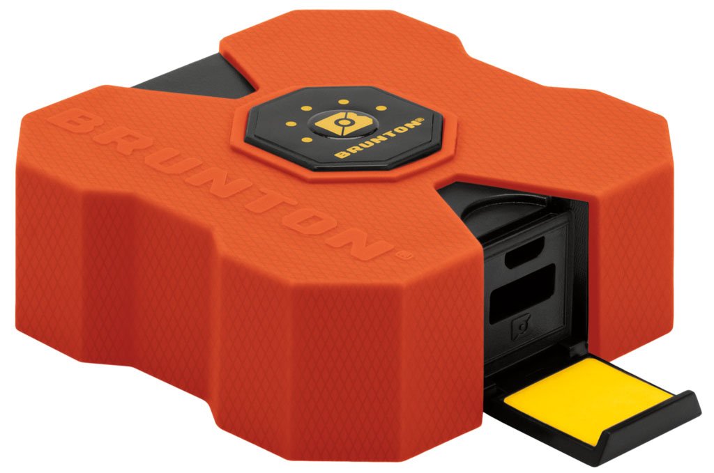 Brunton Revolt 9000: Powerbank Tangguh Cocok Untuk Para Petualang 30 brunton revolt 9000 1