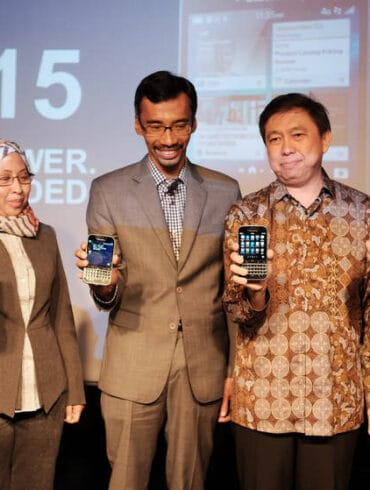 blackberry classic launch