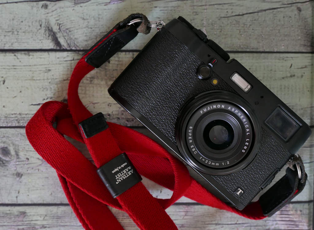 Review Fujifilm X-100T 28 fujifilm x100T tampak depan