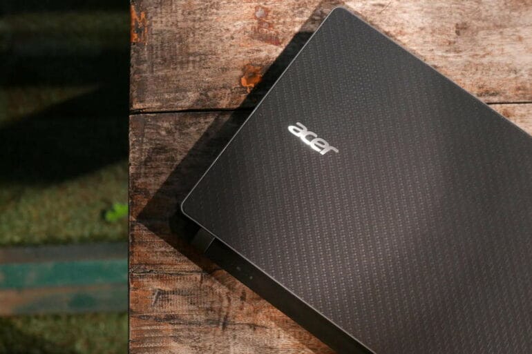 acer v3 light