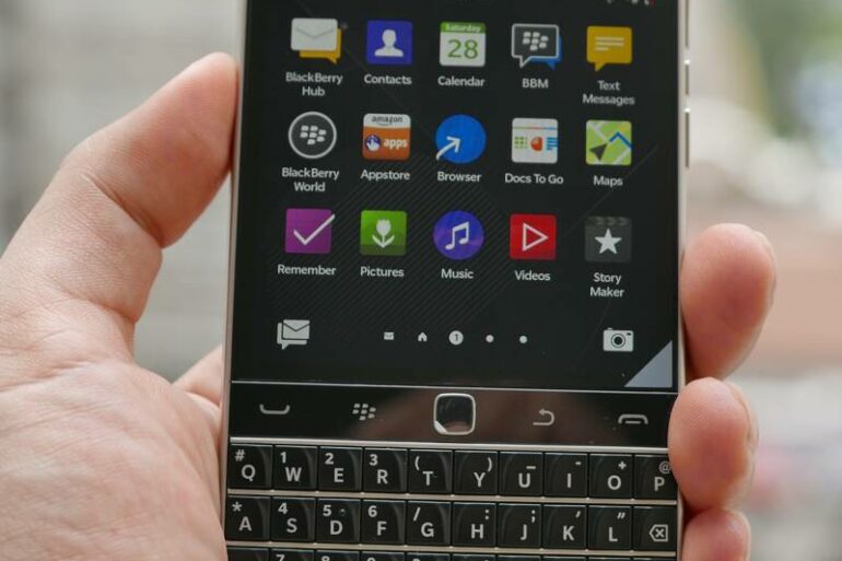 blackberry classic hand