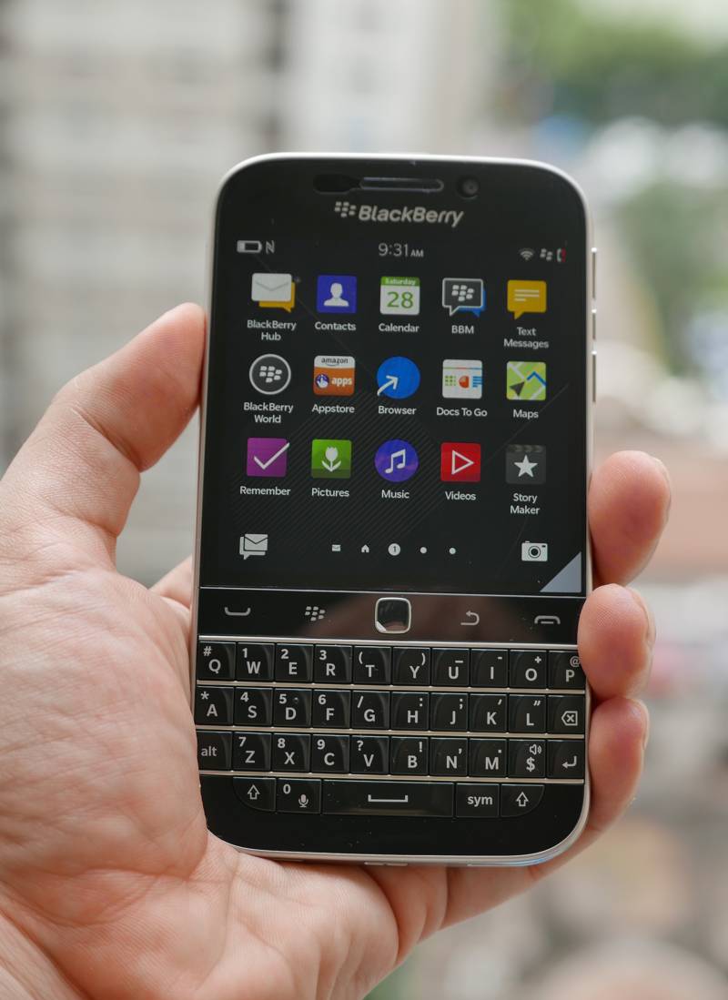 blackberry classic hand