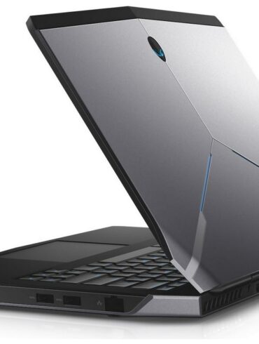 Hands-on Review: Dell Alienware 13 80 Dell Alienware 13 01