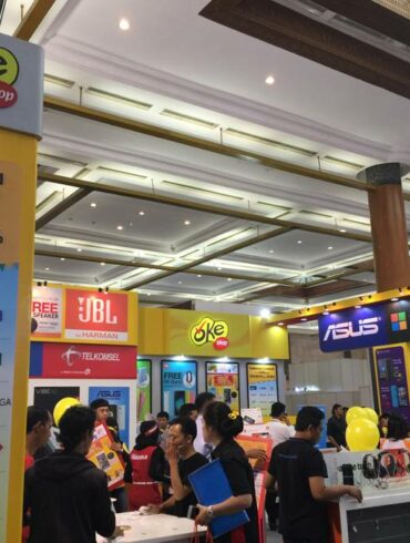 Trikomsel Tawarkan Diskon Gadget Hingga Puluhan Juta Rupiah di ICS 2015 48 Foto Booth Okeshop ICS 2015