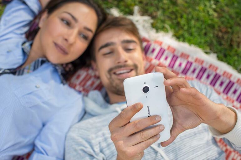 Microsoft Lumia 640XL: Smartphone Windows Layar Lebar dengan Kamera Canggih 36 Lumia 640 XL gallery 1