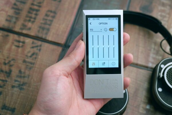 Astell Kern AK Jr 8 Astell Kern AK Jr 8