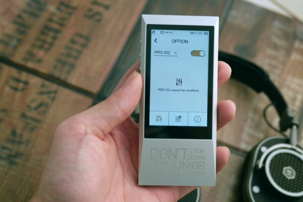 Astell Kern AK Jr 9 Astell Kern AK Jr 9