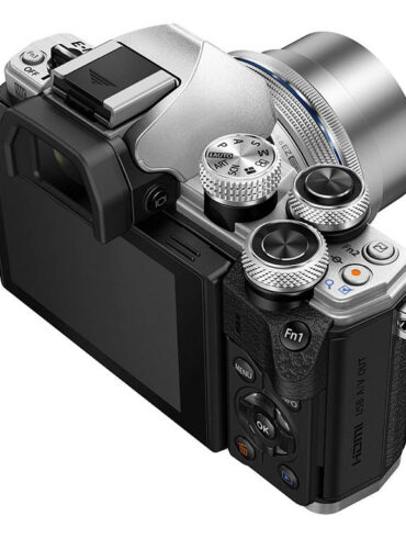 olympus omd em10 2