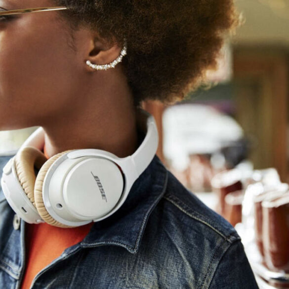 bose soundlink wireless headphone ii lifestyle