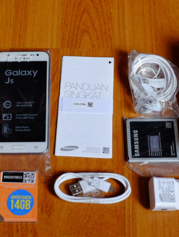 Review Samsung Galaxy J5 35 samsung galaxy J5 package