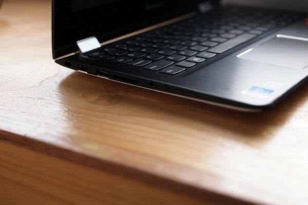 Lenovo YOGA 300 4
