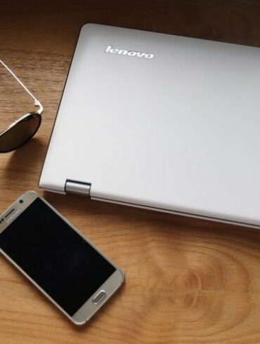 Lenovo YOGA 300 6 Lenovo YOGA 300 6
