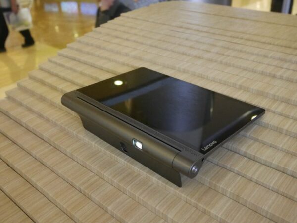 Lenovo YOGA GOODWEIRD 3 Lenovo YOGA GOODWEIRD 3