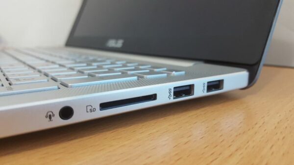 Asus N501J 1 Asus N501J 1