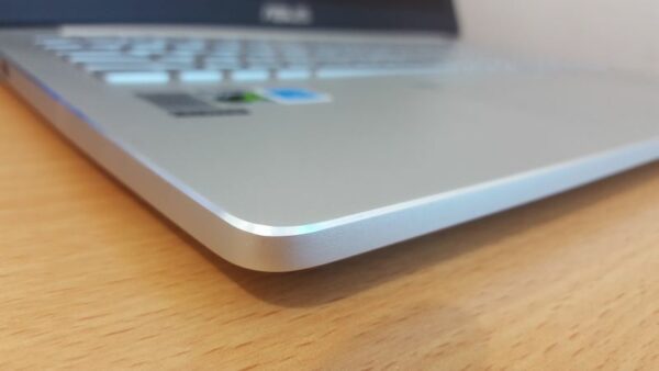 Asus N501J 3 Asus N501J 3