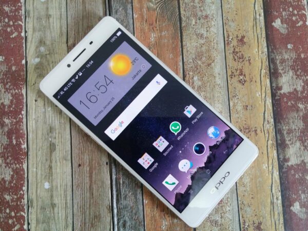 Oppo R7s lead 2