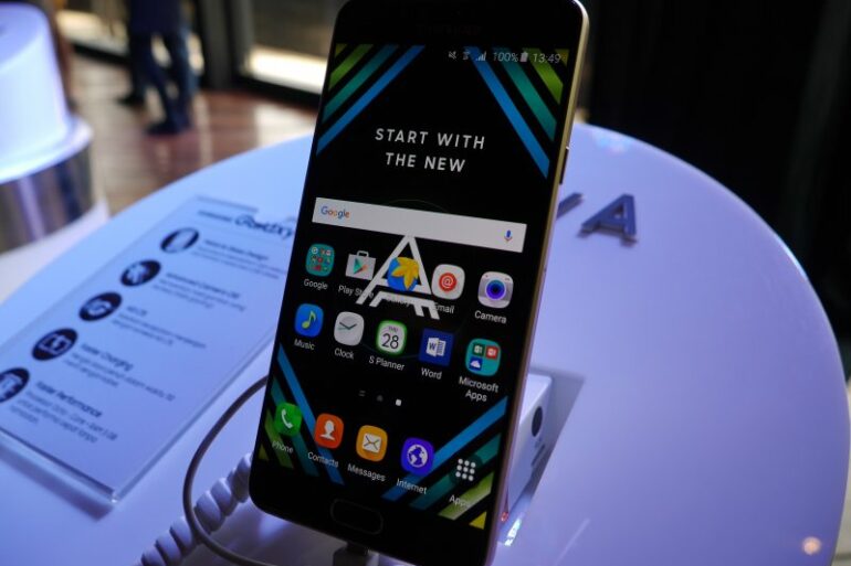 Samsung Galaxy A7 2016 1