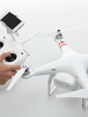 3 Hal yang Perlu Diketahui Sebelum Menerbangkan Drone 28 drone 2