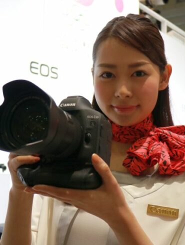 Canon EOS 1DX Mark II 1 Canon EOS 1DX Mark II 1