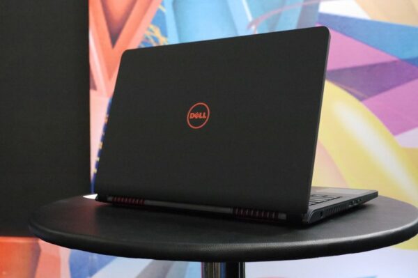Launching Dell Inspiron 15 3
