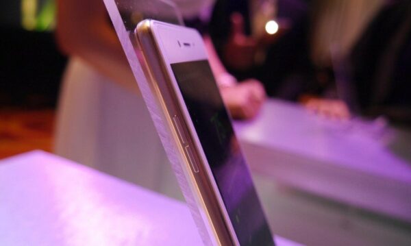 Oppo F1 hands on 4
